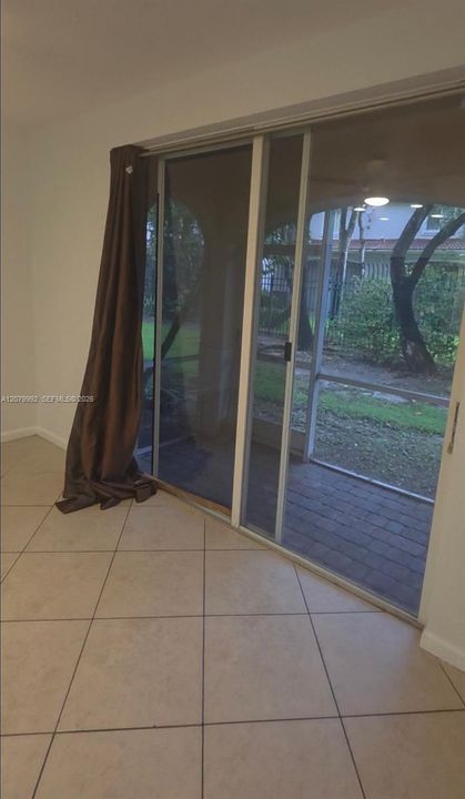 В аренду: $2,500 (2 спален, 2 ванн, 1450 Квадратных фут)