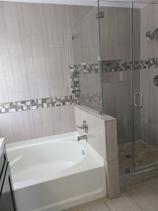 На продажу: $699,900 (4 спален, 2 ванн, 2036 Квадратных фут)