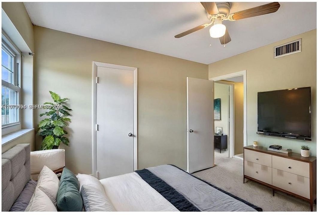 En Venta: $249,000 (3 camas, 1 baños, 1400 Pies cuadrados)