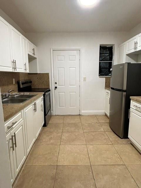 For Rent: $2,400 (2 beds, 1 baths, 1500 Square Feet)