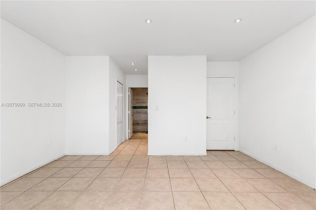 For Sale: $695,000 (3 beds, 2 baths, 1582 Square Feet)