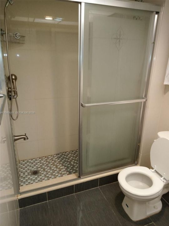 На продажу: $185,000 (1 спален, 1 ванн, 730 Квадратных фут)