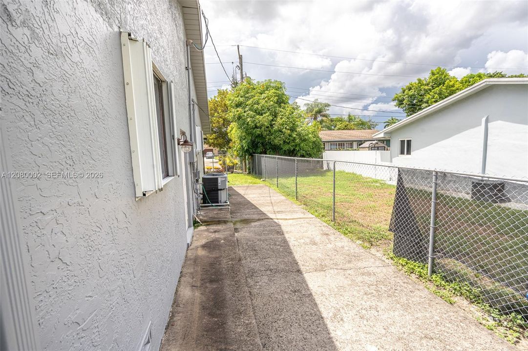 En Venta: $490,000 (3 camas, 2 baños, 1670 Pies cuadrados)
