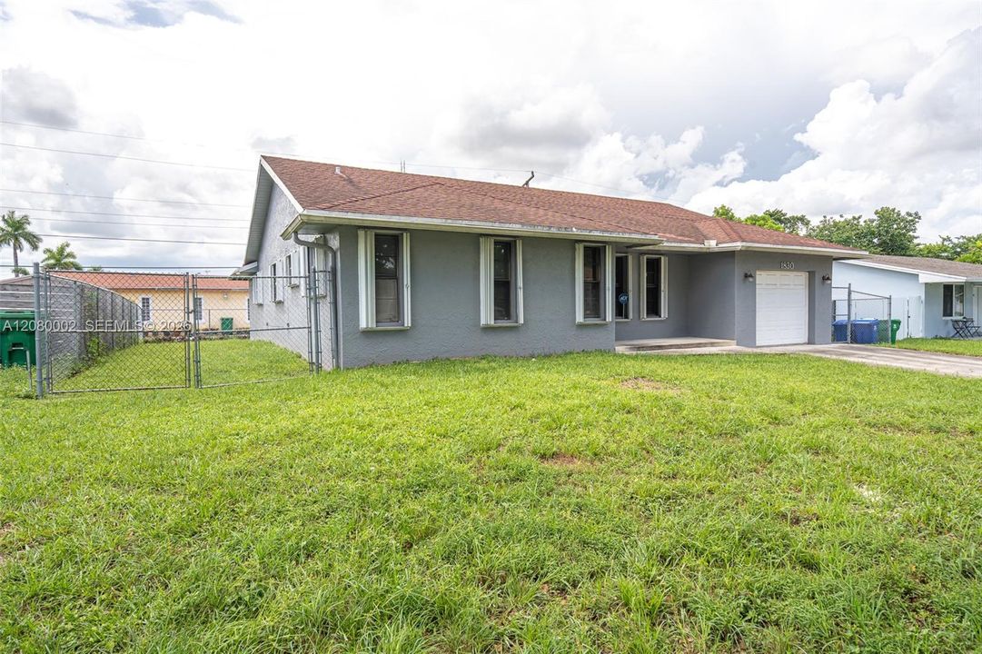 En Venta: $490,000 (3 camas, 2 baños, 1670 Pies cuadrados)