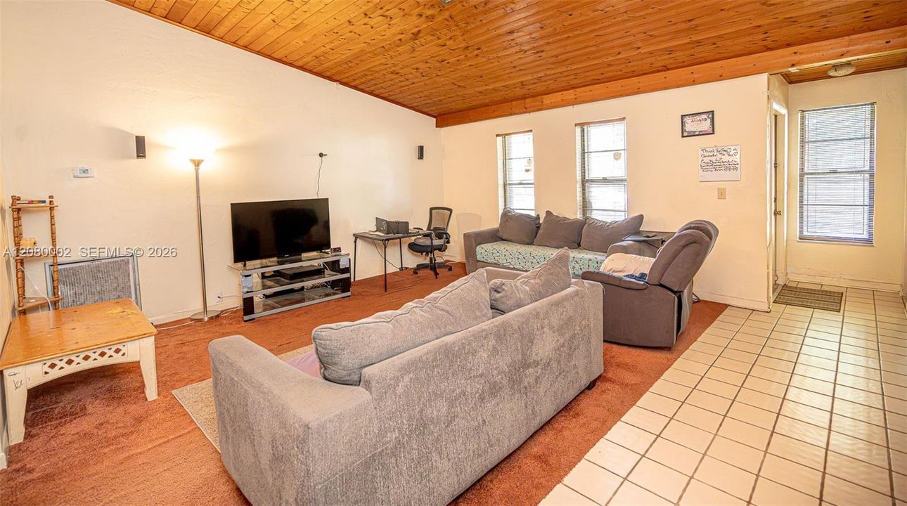 En Venta: $490,000 (3 camas, 2 baños, 1670 Pies cuadrados)