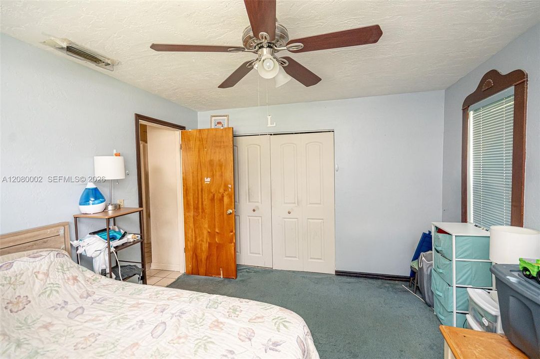 En Venta: $490,000 (3 camas, 2 baños, 1670 Pies cuadrados)