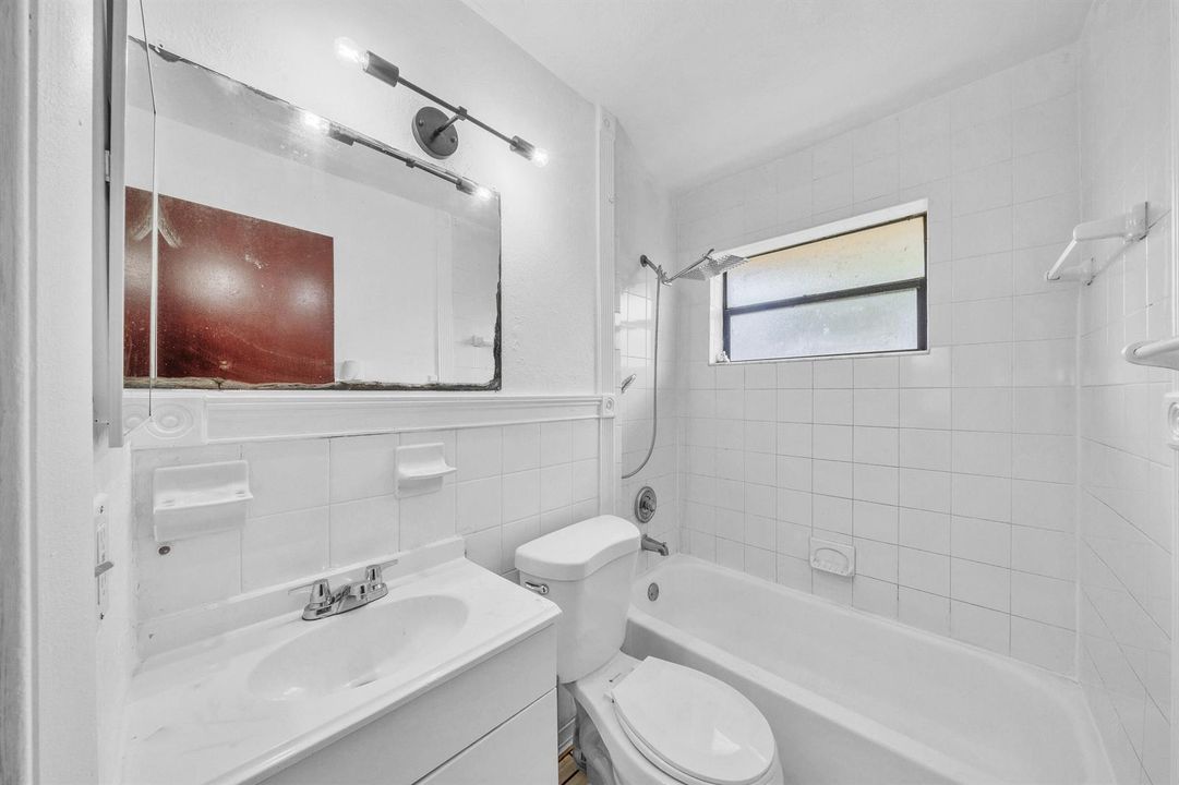 8 Guest Bathroom