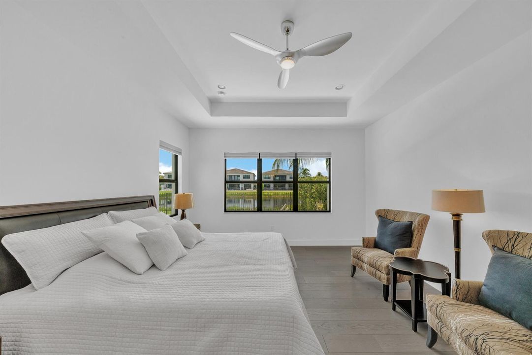 12 Primary Bedroom (1)