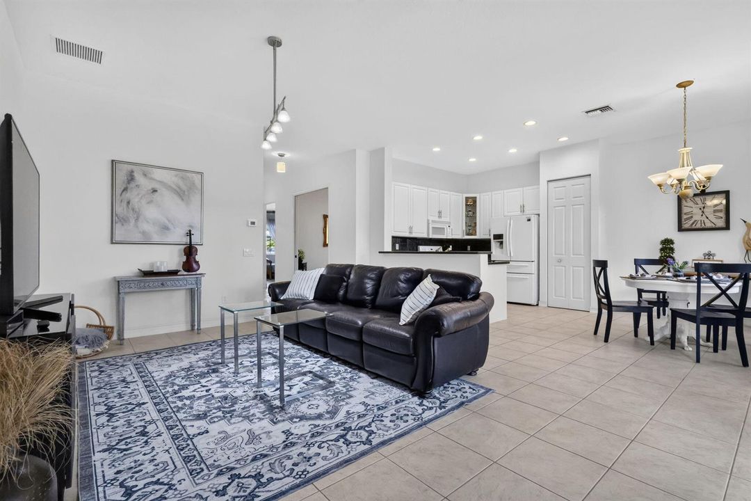 Beautiful Open Concept