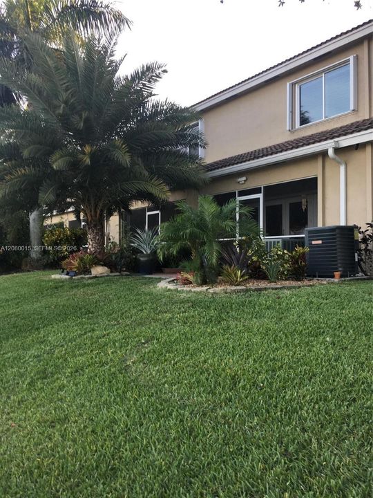 For Sale: $462,500 (2 beds, 2 baths, 1338 Square Feet)