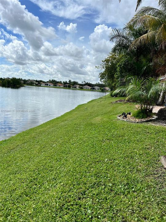 For Sale: $462,500 (2 beds, 2 baths, 1338 Square Feet)