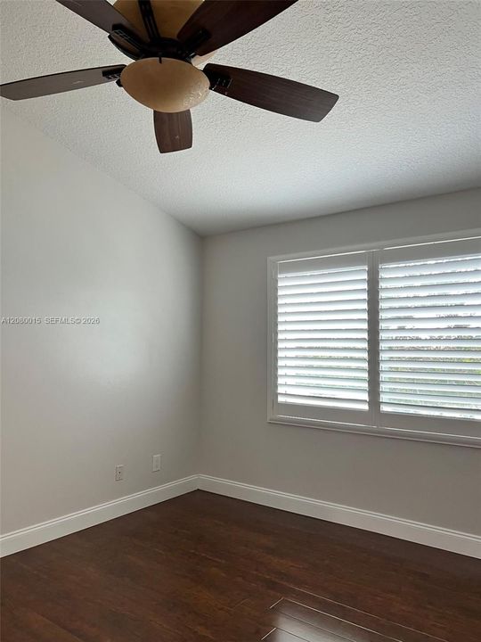 For Sale: $462,500 (2 beds, 2 baths, 1338 Square Feet)
