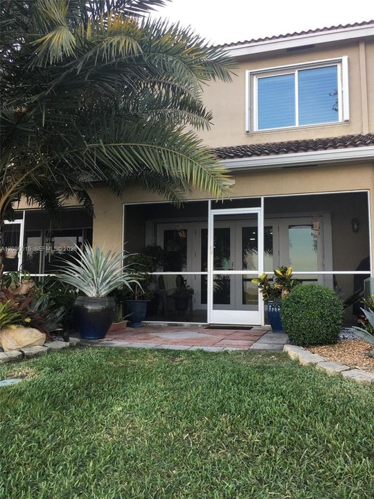 For Sale: $462,500 (2 beds, 2 baths, 1338 Square Feet)
