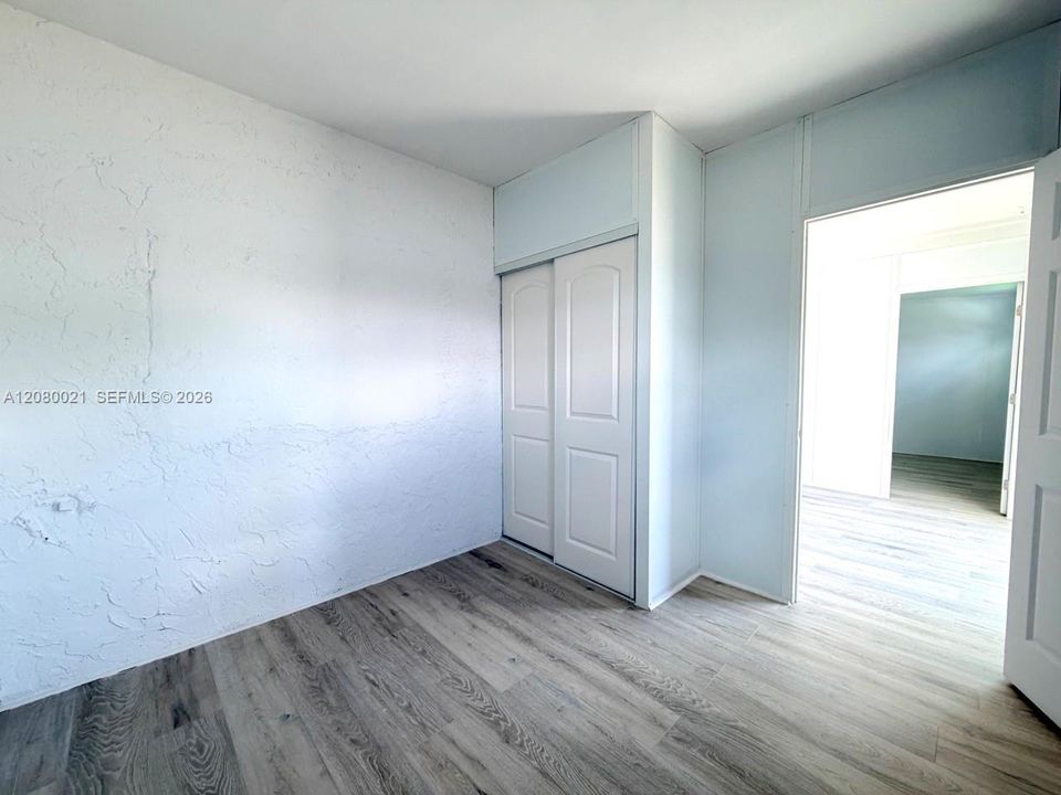 For Rent: $4,690 (4 beds, 2 baths, 1044 Square Feet)