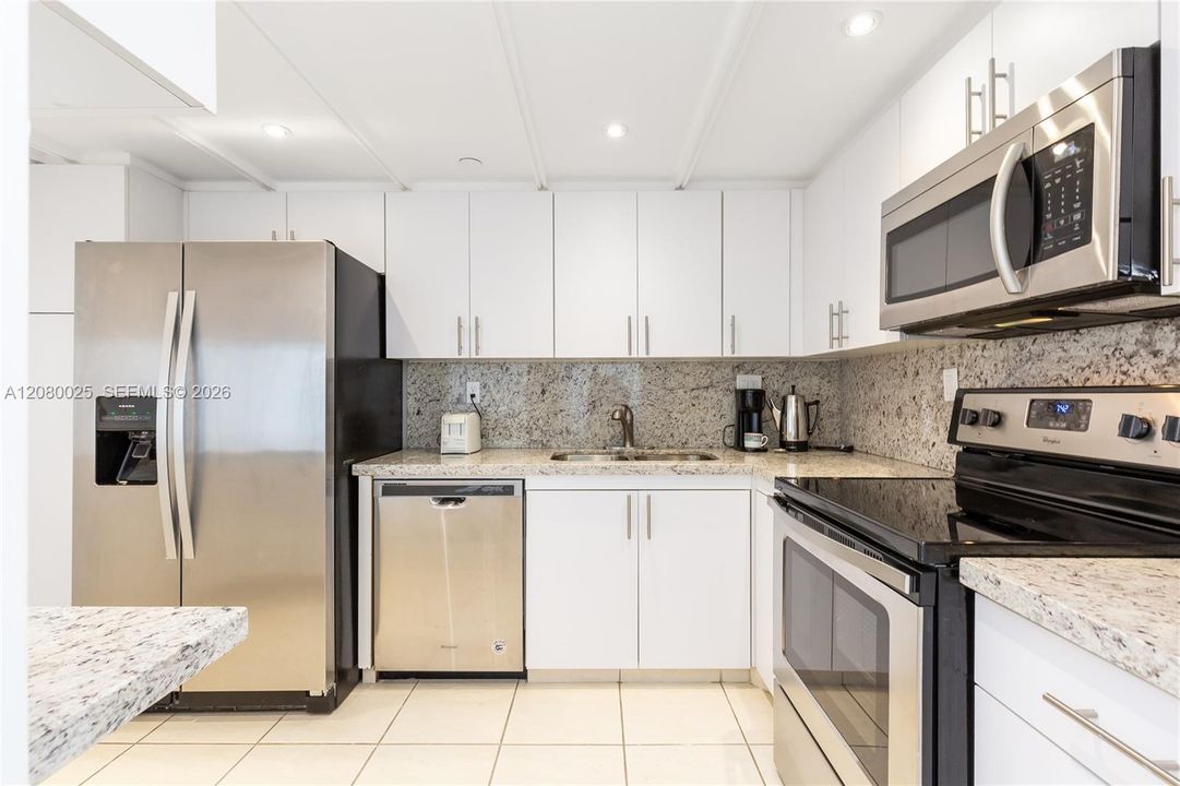 For Rent: $48,000 (2 beds, 2 baths, 1312 Square Feet)