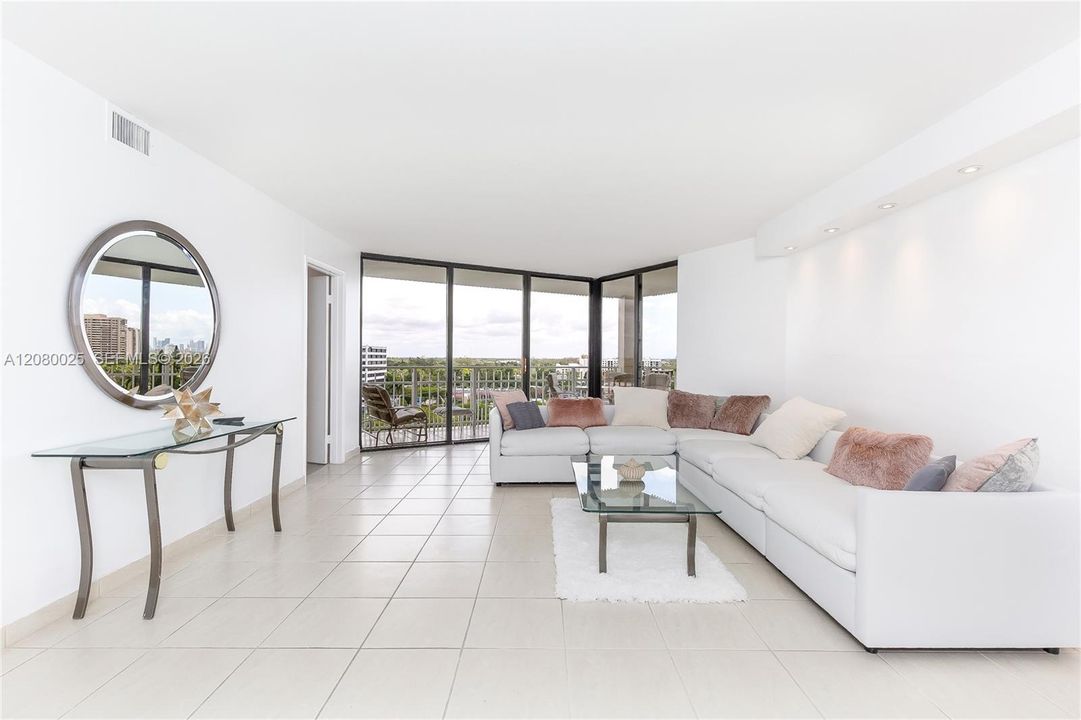 For Rent: $48,000 (2 beds, 2 baths, 1312 Square Feet)
