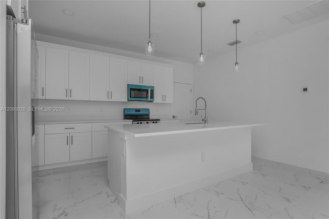 На продажу: $397,000 (3 спален, 2 ванн, 0 Квадратных фут)