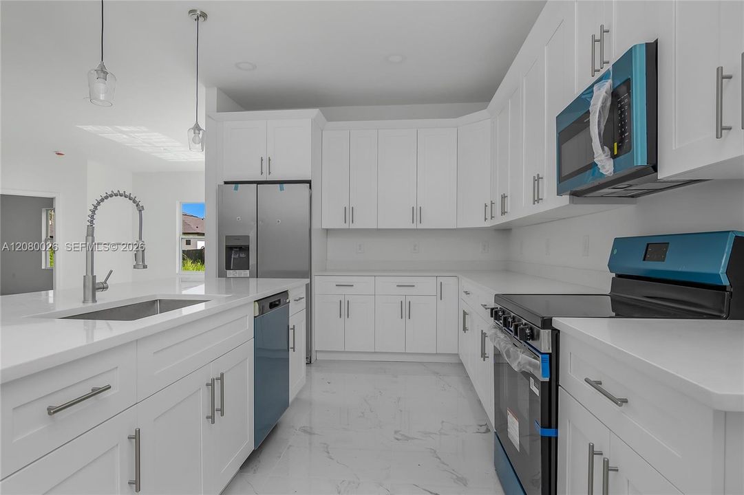 На продажу: $397,000 (3 спален, 2 ванн, 0 Квадратных фут)