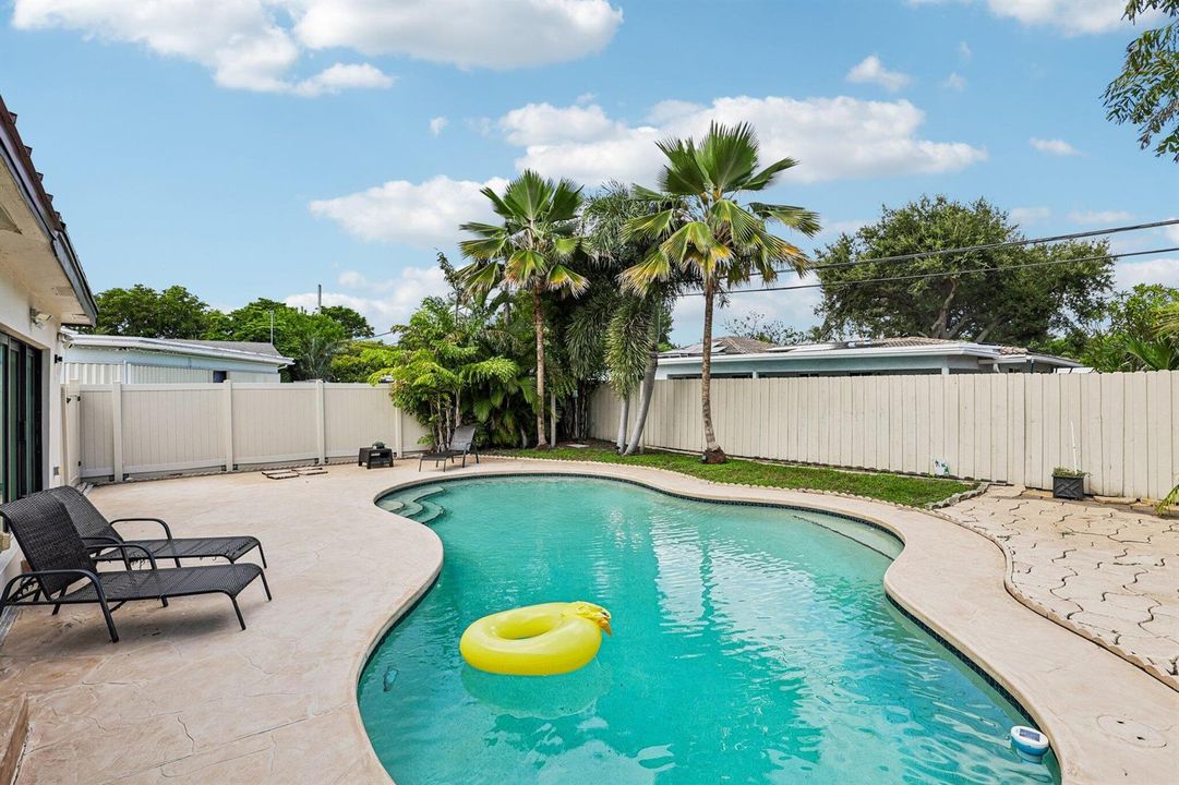 47-web-or-mls-NE 18th St-S0109-047