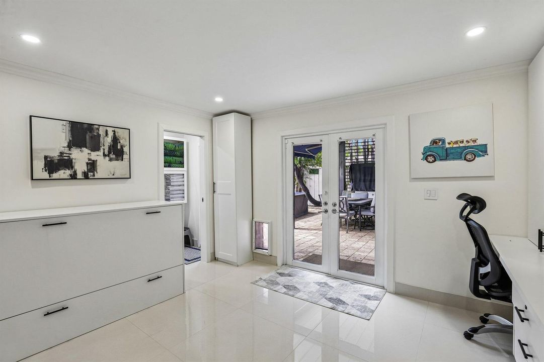 34-web-or-mls-NE 18th St-S0109-034