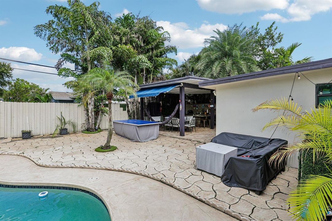 49-web-or-mls-NE 18th St-S0109-049