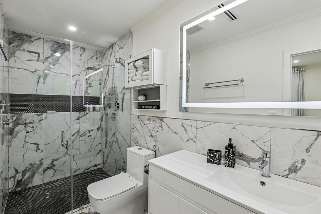 25-web-or-mls-NE 18th St-S0109-025