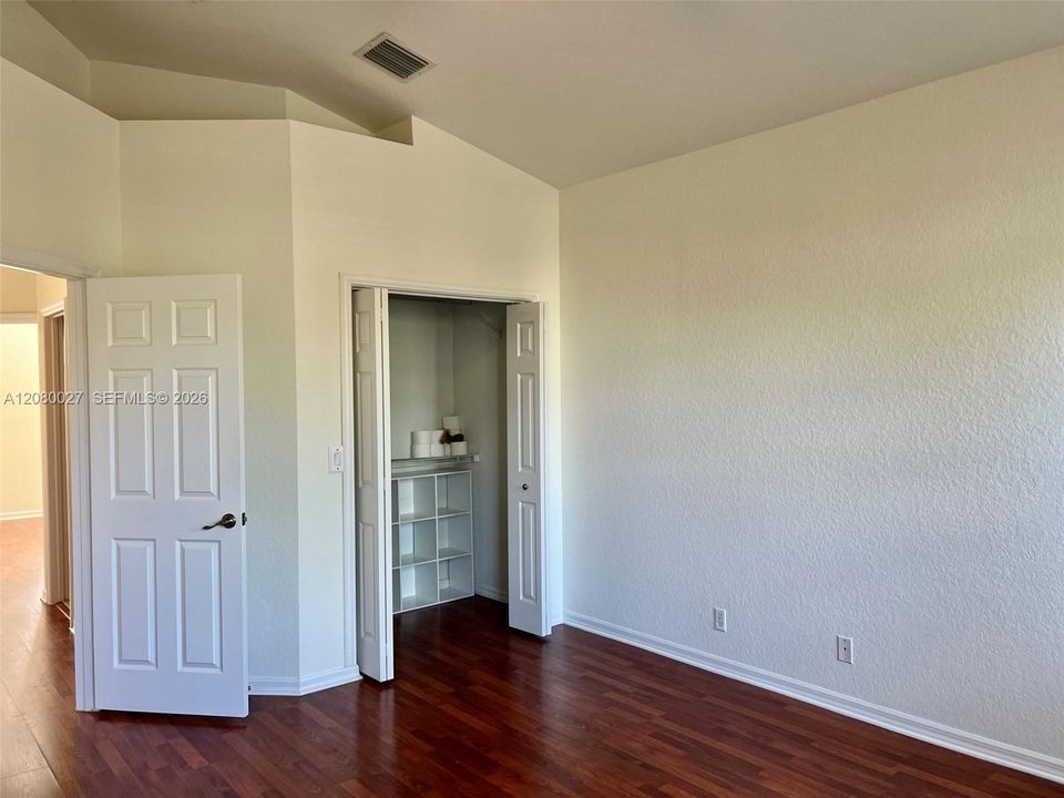 For Sale: $457,500 (3 beds, 2 baths, 1897 Square Feet)