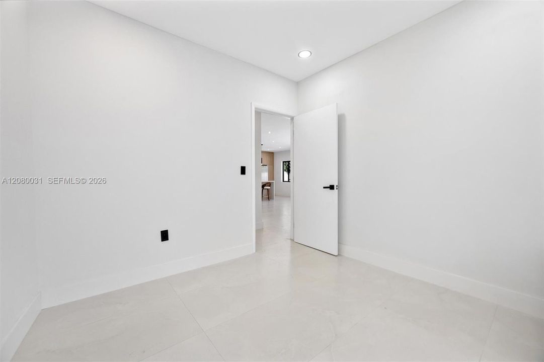 На продажу: $749,000 (3 спален, 2 ванн, 1740 Квадратных фут)