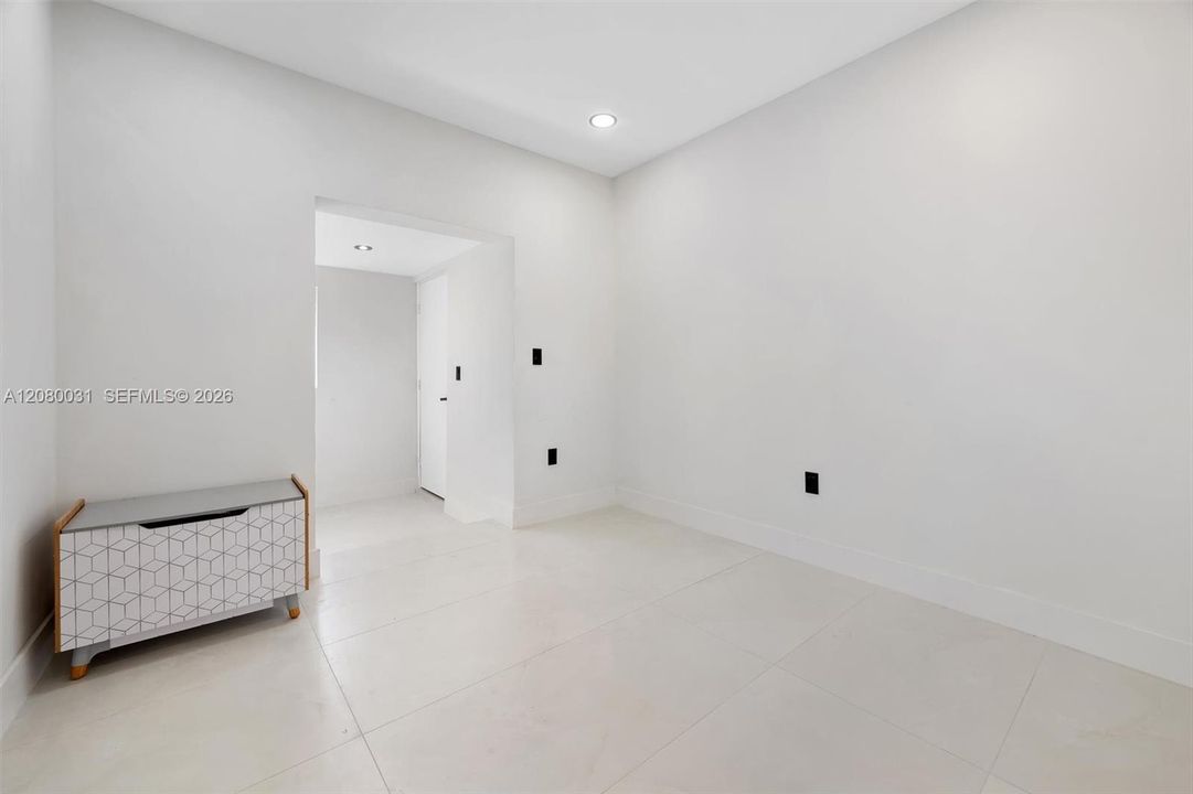 На продажу: $749,000 (3 спален, 2 ванн, 1740 Квадратных фут)