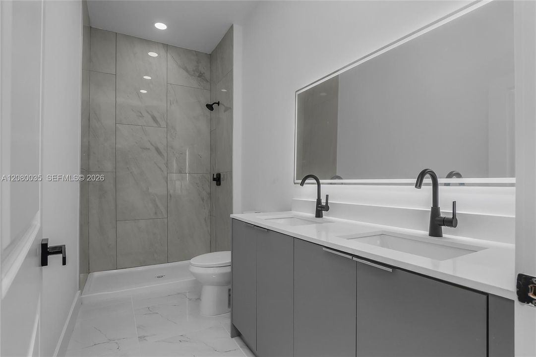 For Sale: $370,000 (3 beds, 3 baths, 0 Square Feet)