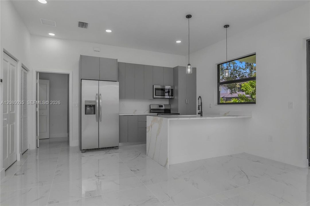 For Sale: $370,000 (3 beds, 3 baths, 0 Square Feet)