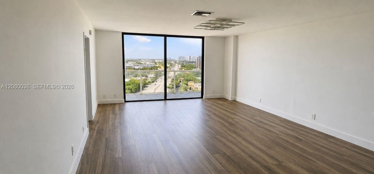 В аренду: $2,700 (2 спален, 2 ванн, 1310 Квадратных фут)