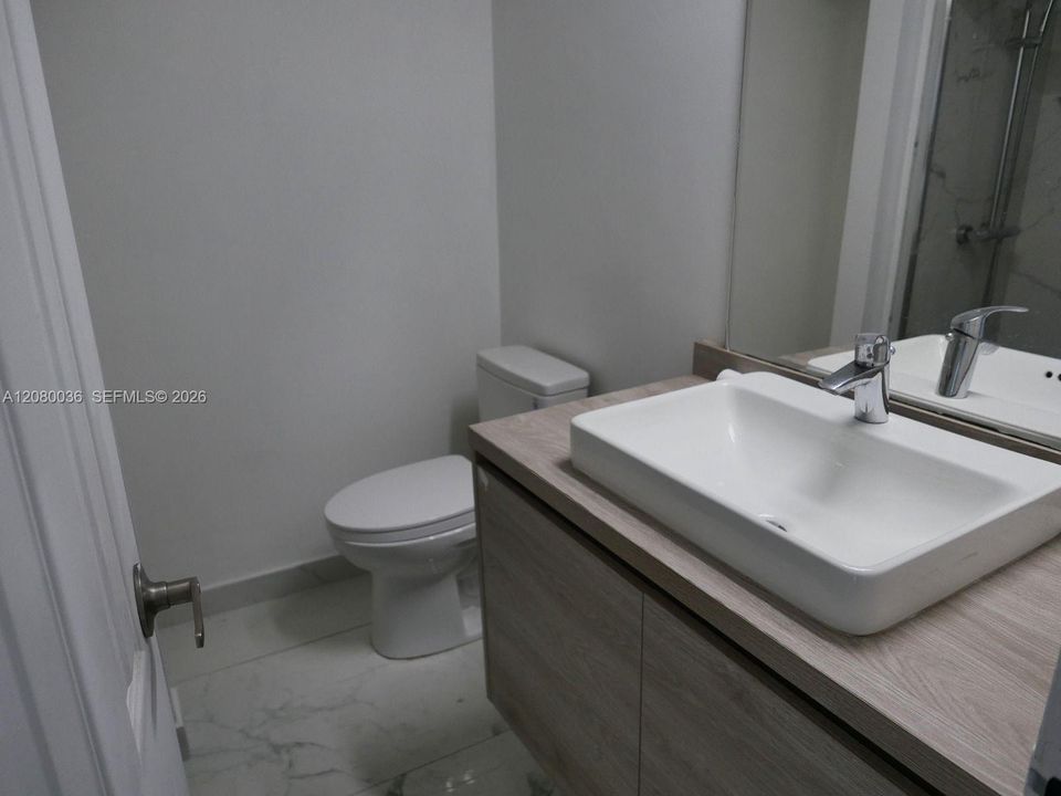 В аренду: $2,700 (2 спален, 2 ванн, 1310 Квадратных фут)