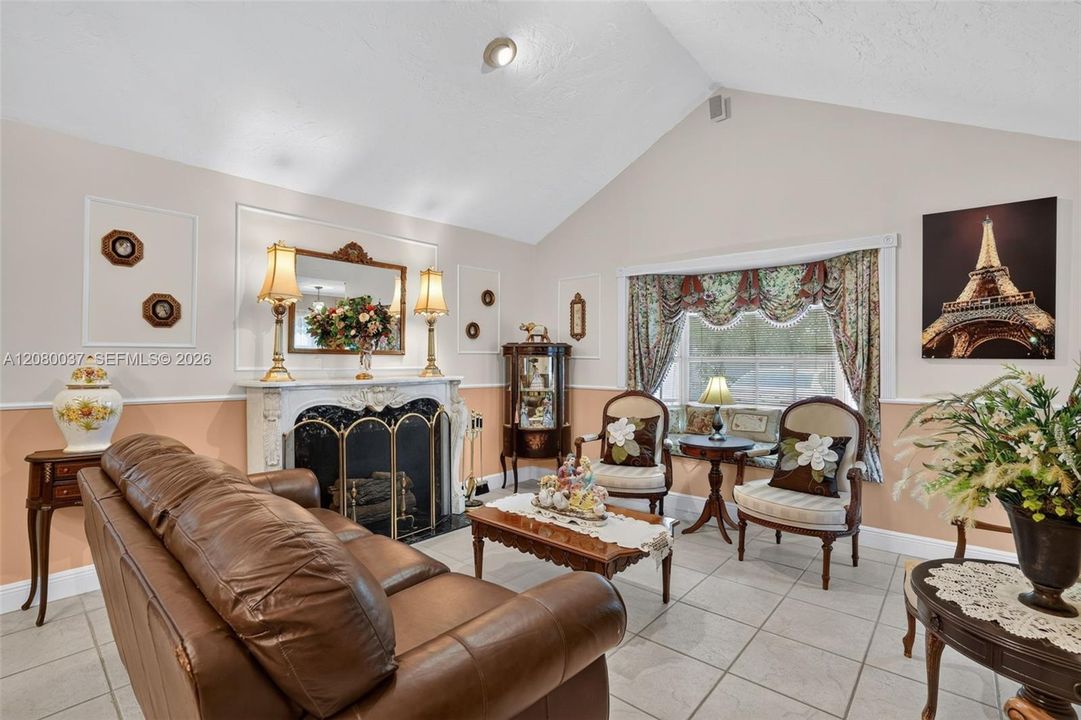 For Sale: $599,000 (3 beds, 2 baths, 1420 Square Feet)