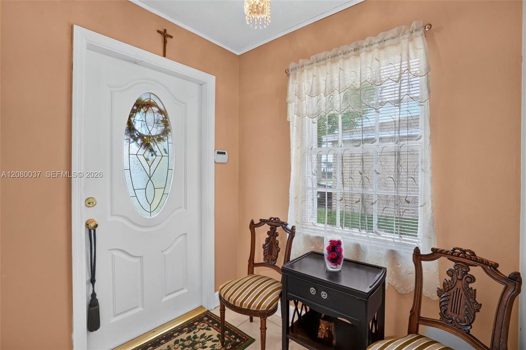 For Sale: $599,000 (3 beds, 2 baths, 1420 Square Feet)