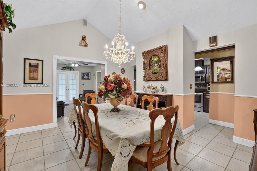 For Sale: $599,000 (3 beds, 2 baths, 1420 Square Feet)