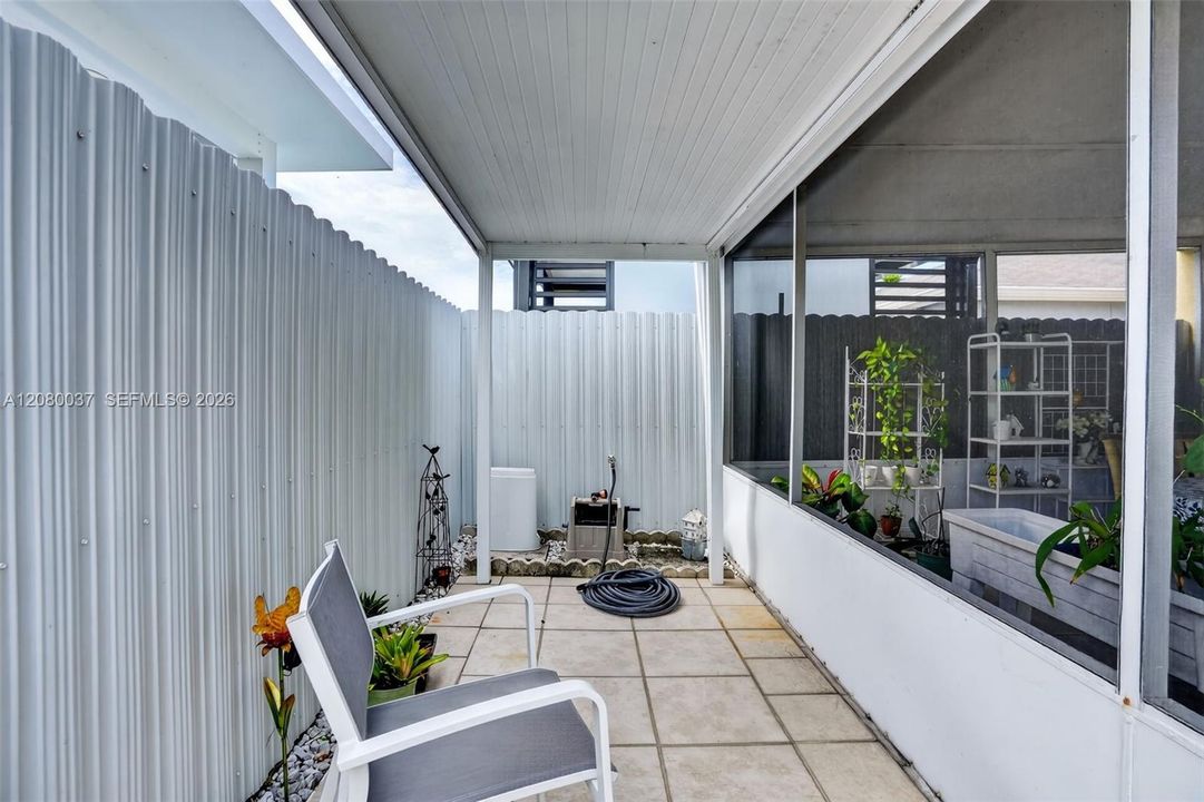 For Sale: $599,000 (3 beds, 2 baths, 1420 Square Feet)