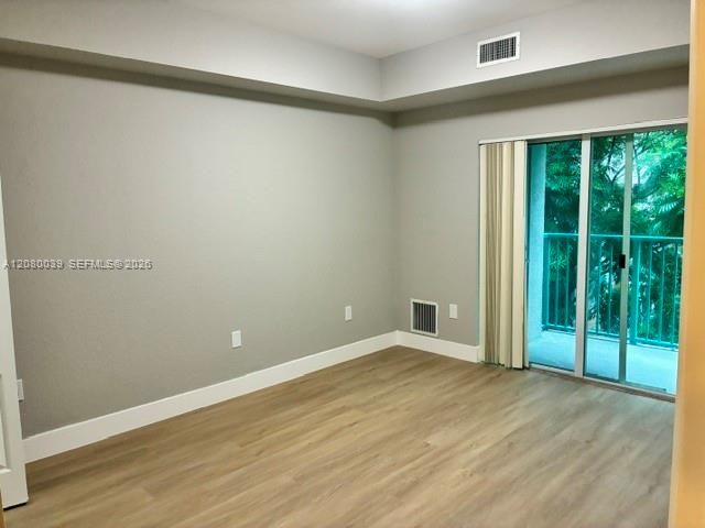 For Rent: $2,200 (1 beds, 1 baths, 720 Square Feet)