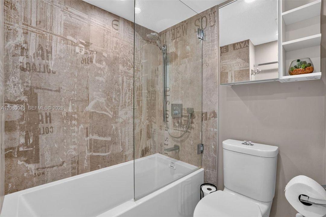 En Venta: $374,700 (2 camas, 2 baños, 1158 Pies cuadrados)