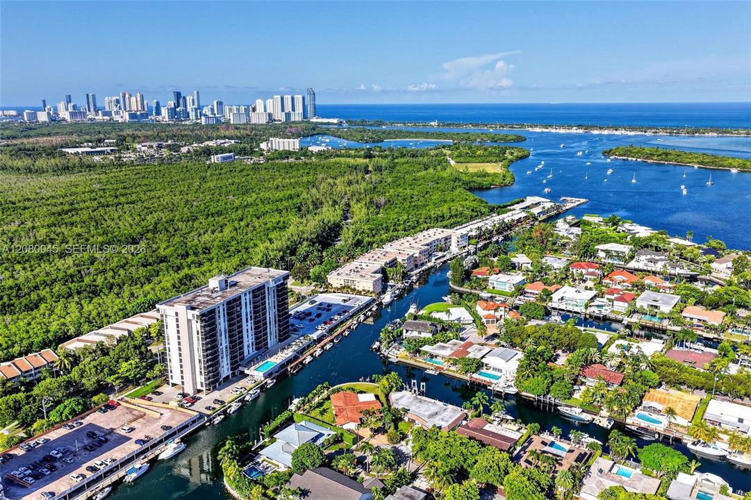 En Venta: $374,700 (2 camas, 2 baños, 1158 Pies cuadrados)