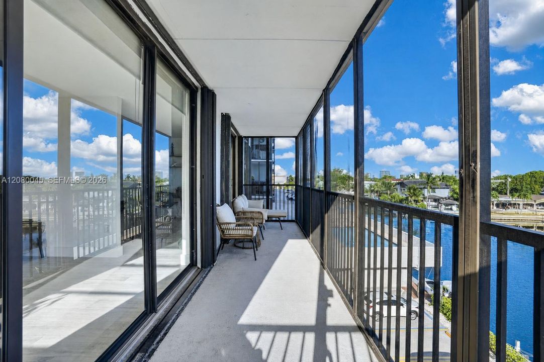 En Venta: $374,700 (2 camas, 2 baños, 1158 Pies cuadrados)