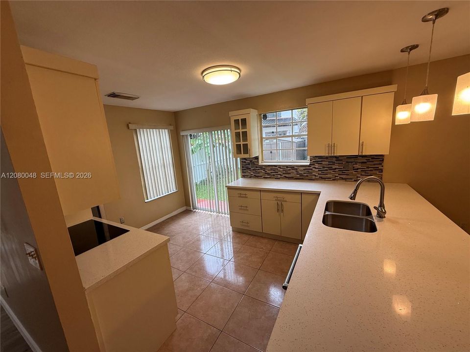 For Rent: $3,900 (4 beds, 2 baths, 2020 Square Feet)