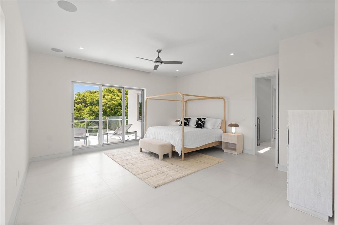 Huge Primary Ensuite
