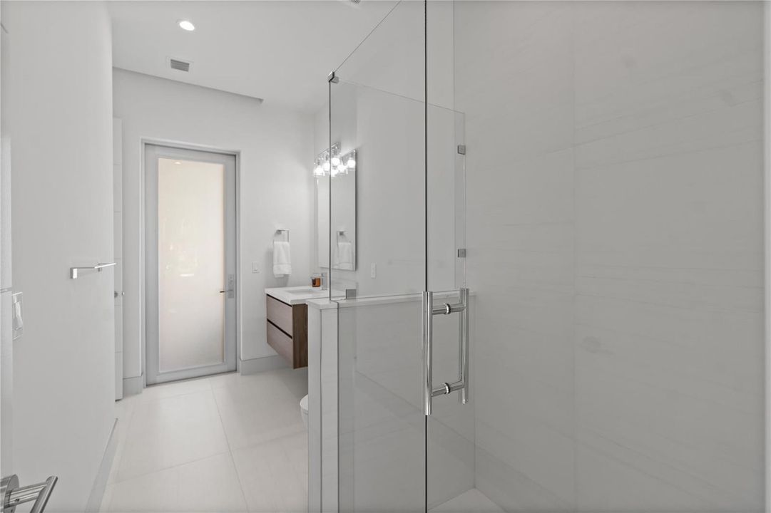 1st floor bathroom