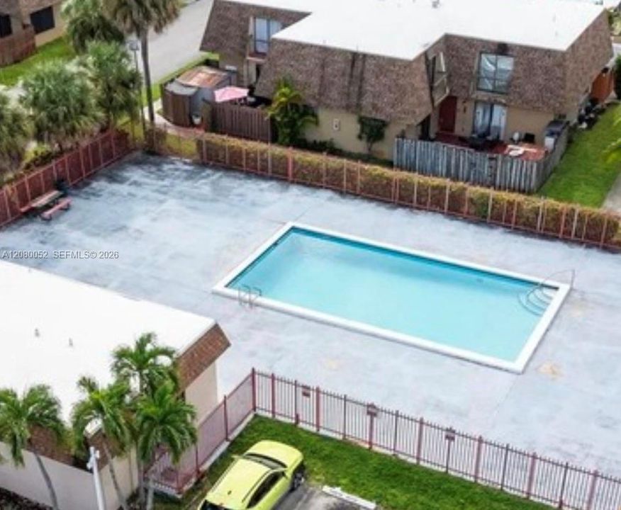 На продажу: $305,000 (3 спален, 2 ванн, 980 Квадратных фут)