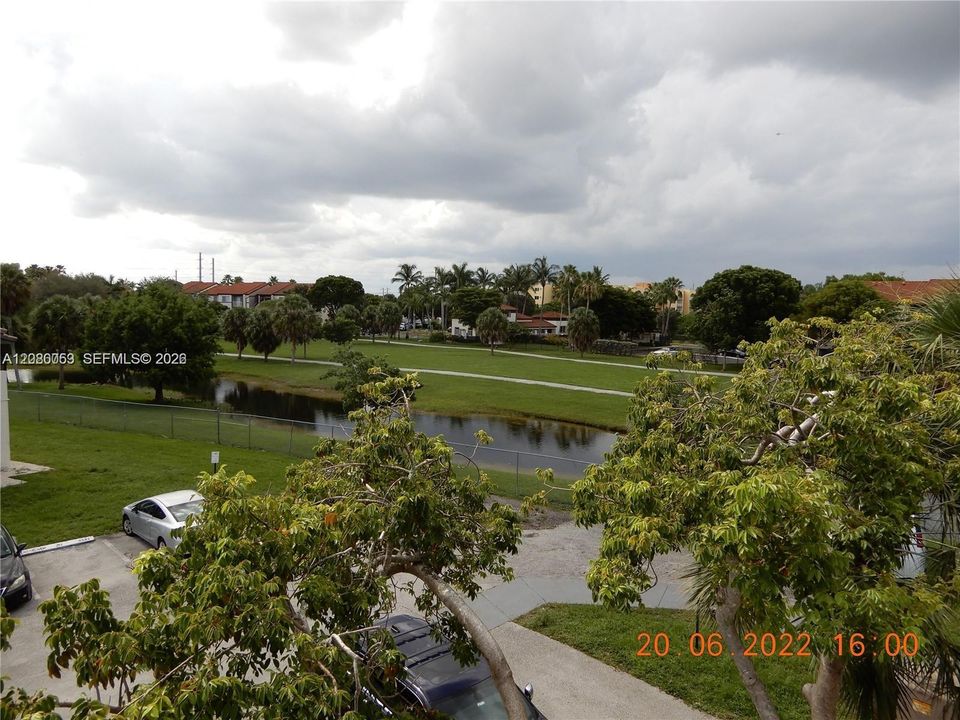 For Rent: $1,900 (1 beds, 1 baths, 679 Square Feet)