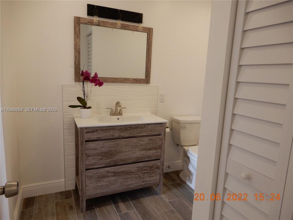 For Rent: $1,900 (1 beds, 1 baths, 679 Square Feet)