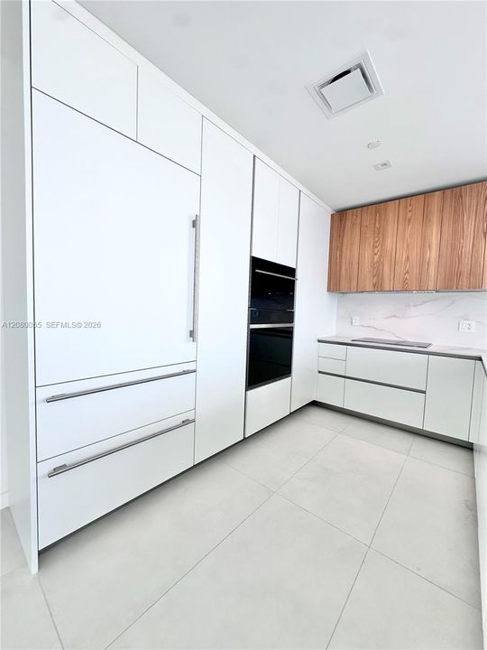 For Rent: $8,500 (2 beds, 2 baths, 1326 Square Feet)