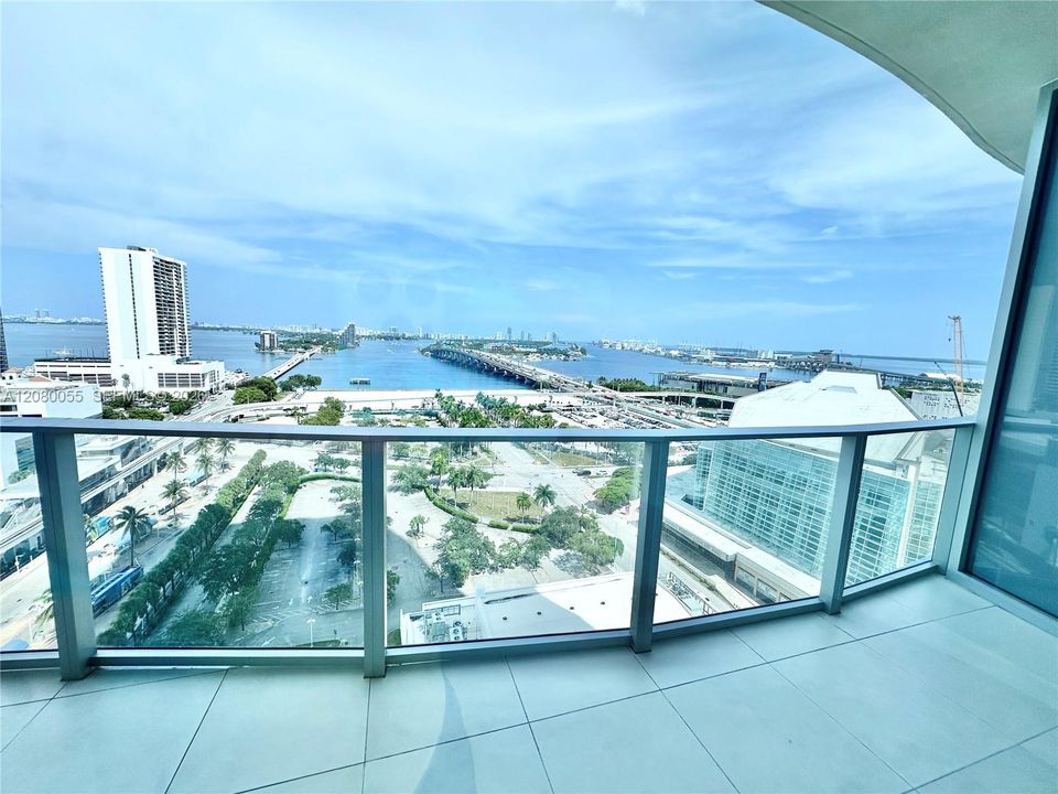 For Rent: $8,500 (2 beds, 2 baths, 1326 Square Feet)