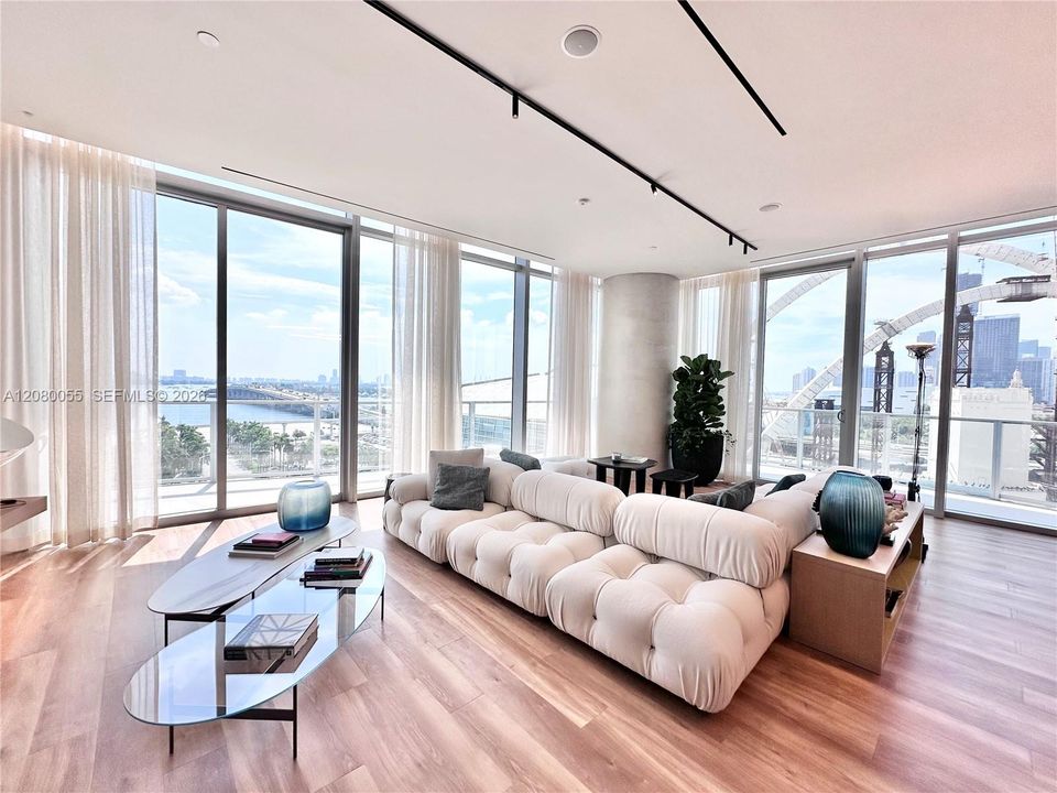 For Rent: $8,500 (2 beds, 2 baths, 1326 Square Feet)